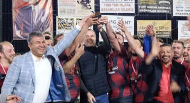 GEDİZ’DE SAFFET SANCAKLI ‘NIN D KATILDIĞI HALI SAHA FUTBOL TURNUVASI YAPILDI