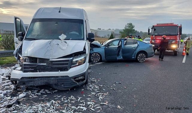 İzmir'de zincirleme trafik kazası: Ölü ve yaralılar var