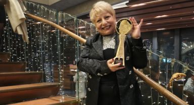 Usta gazeteci Zerrin Erdoğan'a Ustaya Vefa – Mesleğe Saygı Ödül'ü verildi.