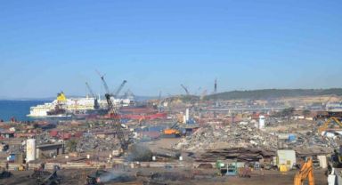 Aliağa Gemi Söküm Bölgesi’nde iş kazası: 1 işçi hayatını kaybetti