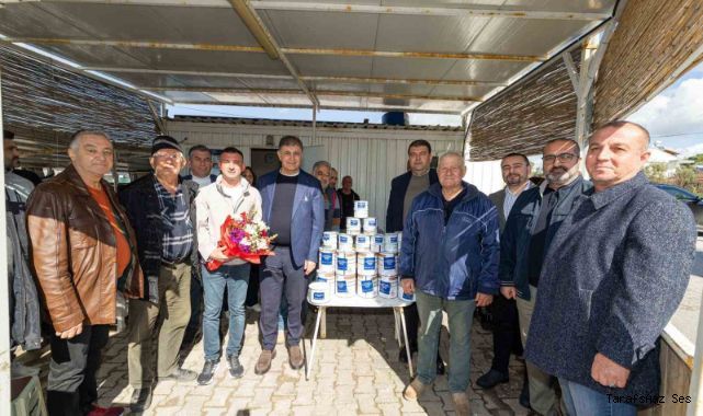 İzmir’de küçük ölçekli balıkçıyla dayanışma eli