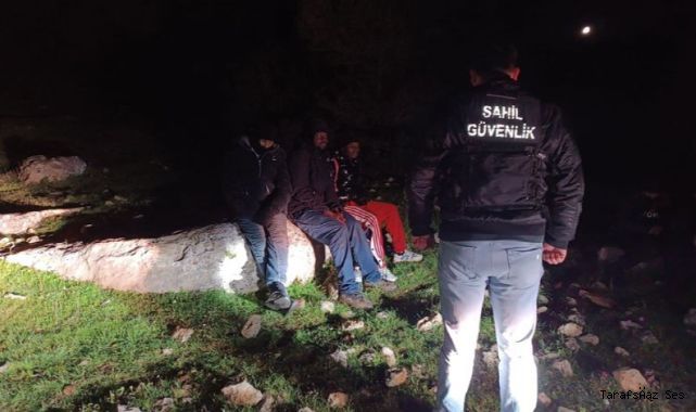 İHA tespit etti, ekipler operasyon yaptı: 22 düzensiz göçmen yakalandı